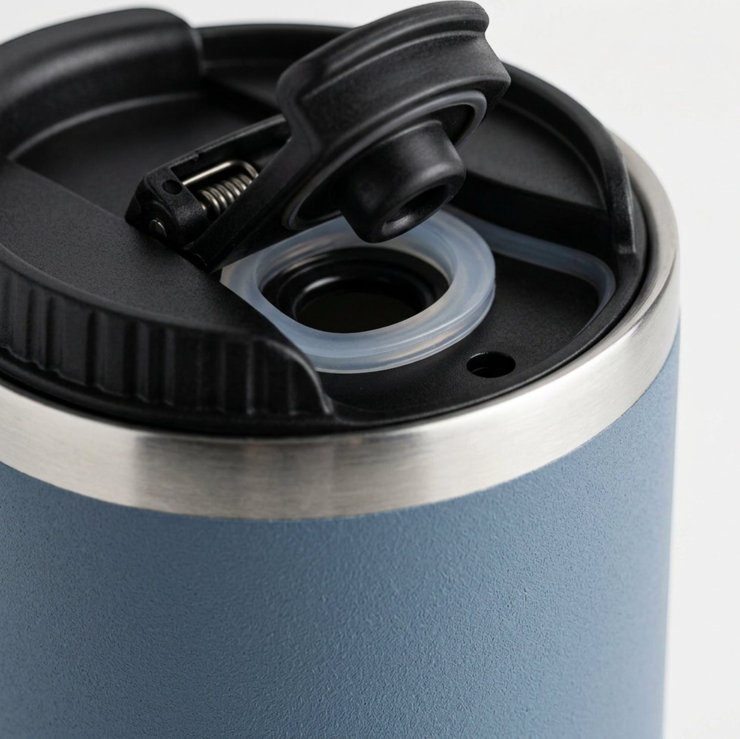 Nivt Compact Coffee Travel Mug Slate Flip Lid 16 oz - Detail view