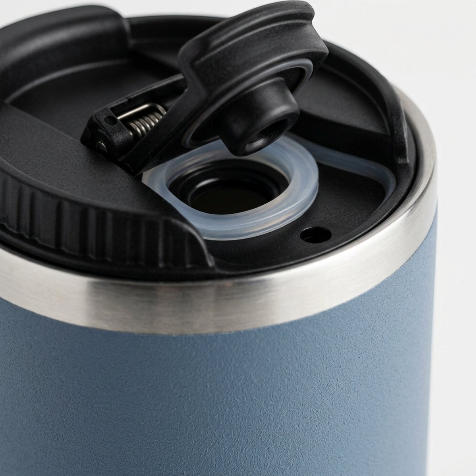 Nivt Compact Coffee Travel Mug Slate Flip Lid 16 oz - Detail view
